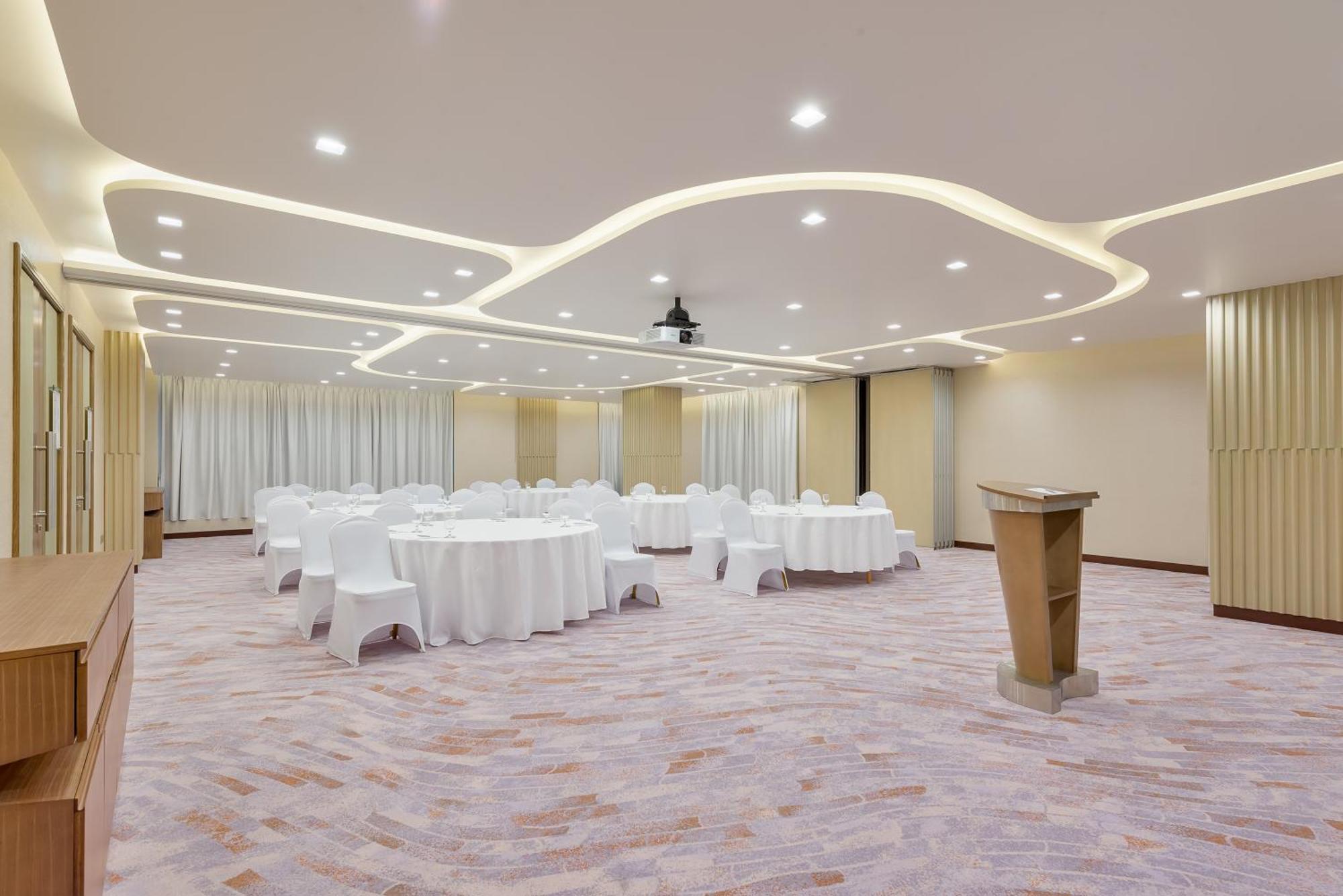 Intercityhotel Bawshar Muscat Exteriör bild