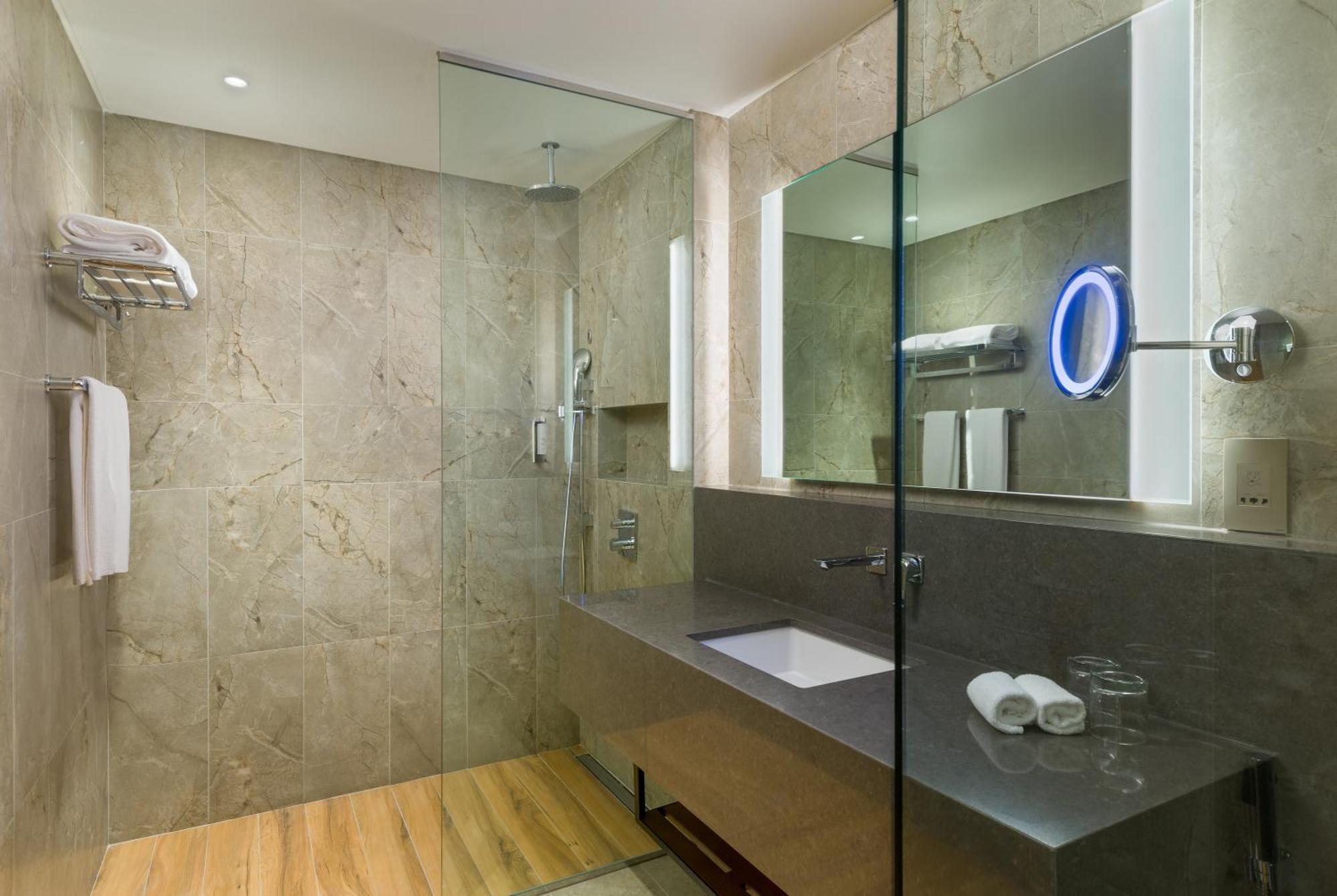 Intercityhotel Bawshar Muscat Exteriör bild
